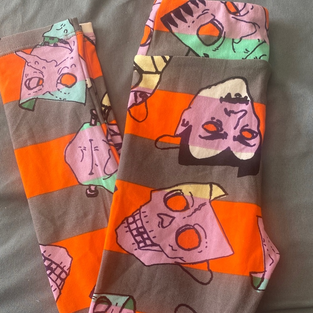 LuLaRoe kids Halloween leggings. Size S/M. NWOT